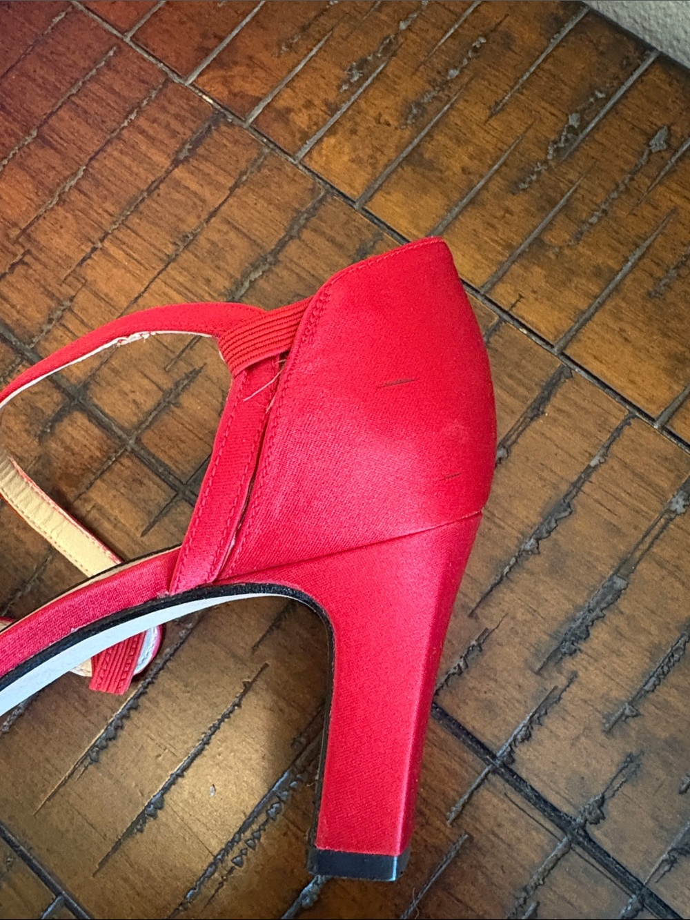 Red Strappy Vintage Heels by Nina - Picture 8 of 11